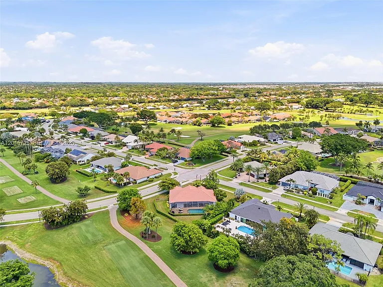 11008 Boca Woods Ln — Photo 50