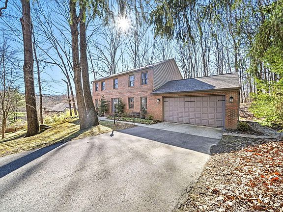 4th image of 1249 Stratford Woods Dr