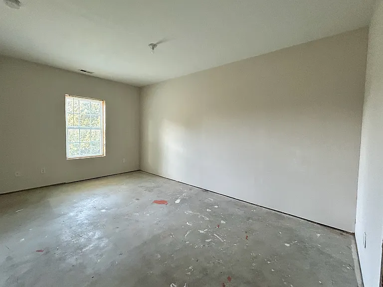 61 Hugo Dr — Photo 26