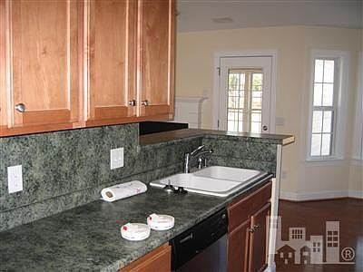 3rd image of 5008 SE Summerswell Lane