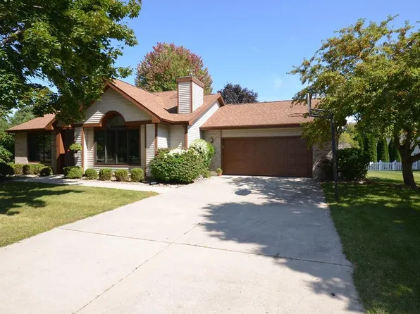 331 Indian Mound PARKWAY, Whitewater, WI 53190