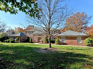 1043 Cabernet Dr, Chesterfield, MO