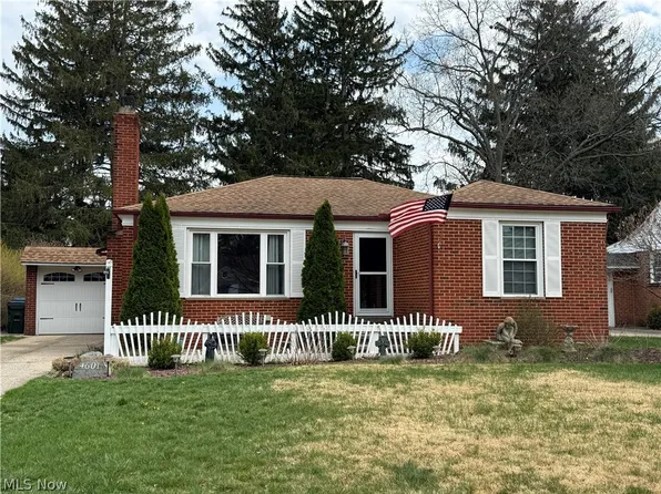 4601 W 221st St, Fairview Park, OH 44126