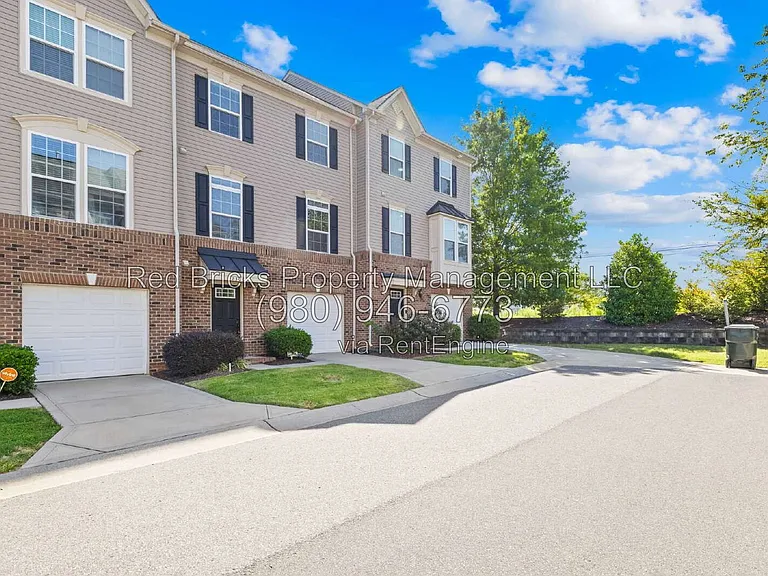 2306 Rachelwood Dr — Photo 2