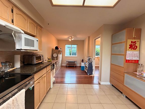5th image of 1336 Pitt River Rd #4