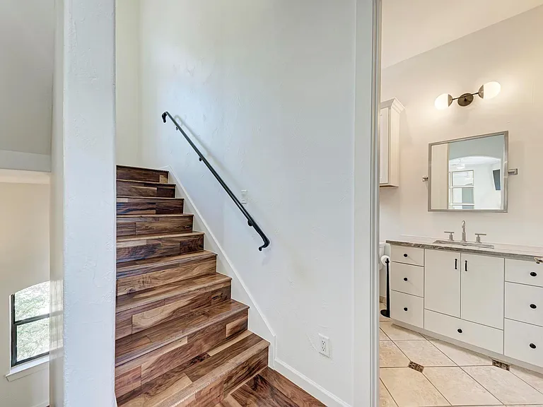 13803 Lake View Dr — Photo 29