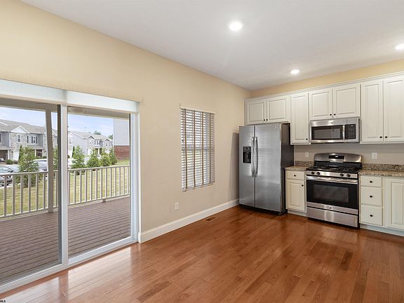 5th image of 412 Tupelo Ln
