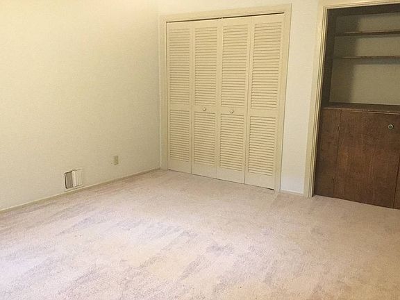 4th image of 521 Argo Ave