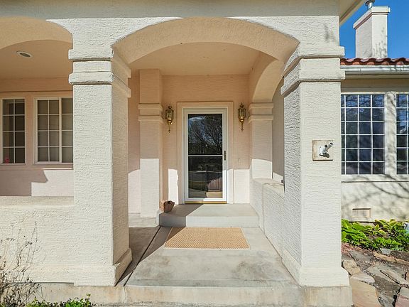 4th image of 2633 El Corona Dr