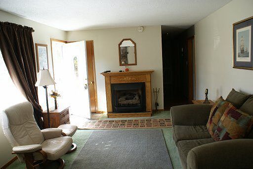 4th image of 7421 Meadowbrook Cir