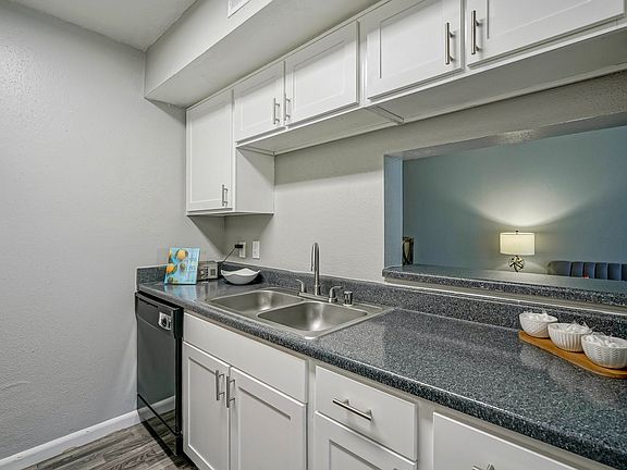 2nd image of 5741 Osuna Rd NE #1020