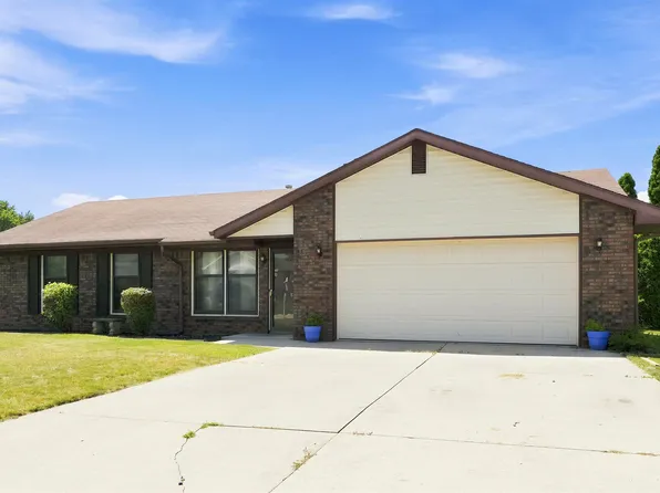 1531 Cherry Ln, Decatur, IN 46733