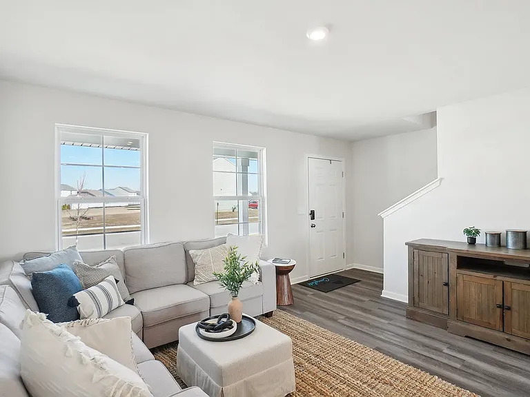 114 Katsura Way — Photo 2