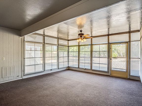 3rd image of 10122 W Pine Springs Dr