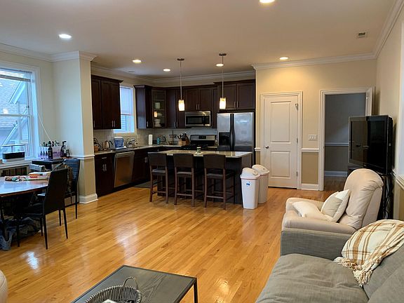 2847 N Southport Ave TF3, Chicago, IL 60657 Kevin Rahmanim ICM Properties