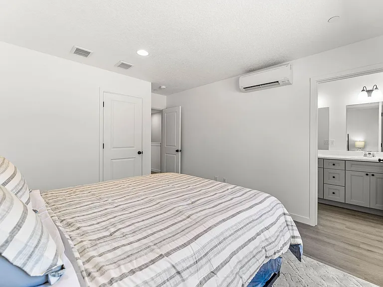 2904 NE 137th St — Photo 21
