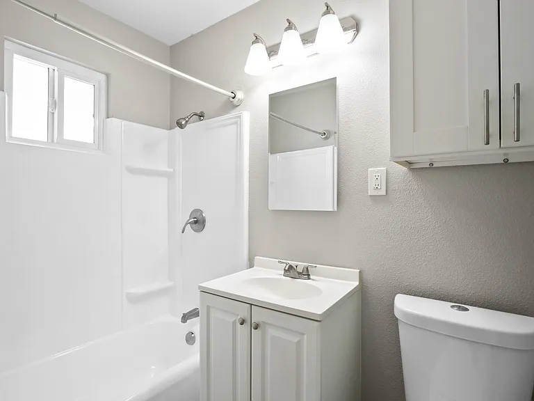 Moval Terrace Apartments — Photo 6