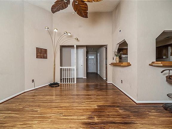 5th image of 1004 Gauguin Dr