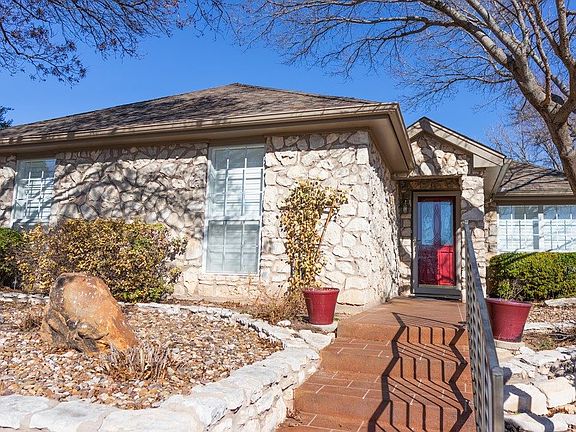 3rd image of 25 Southridge Dr