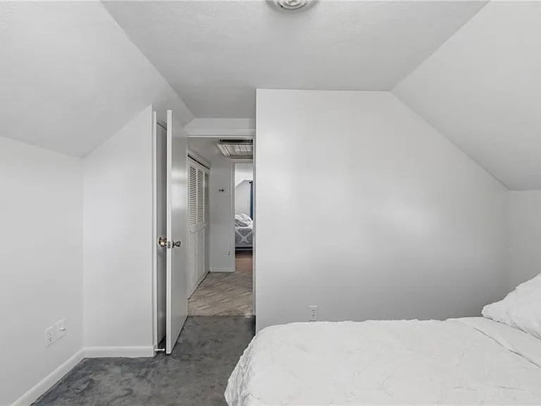 6 Lakewood Dr — Photo 34