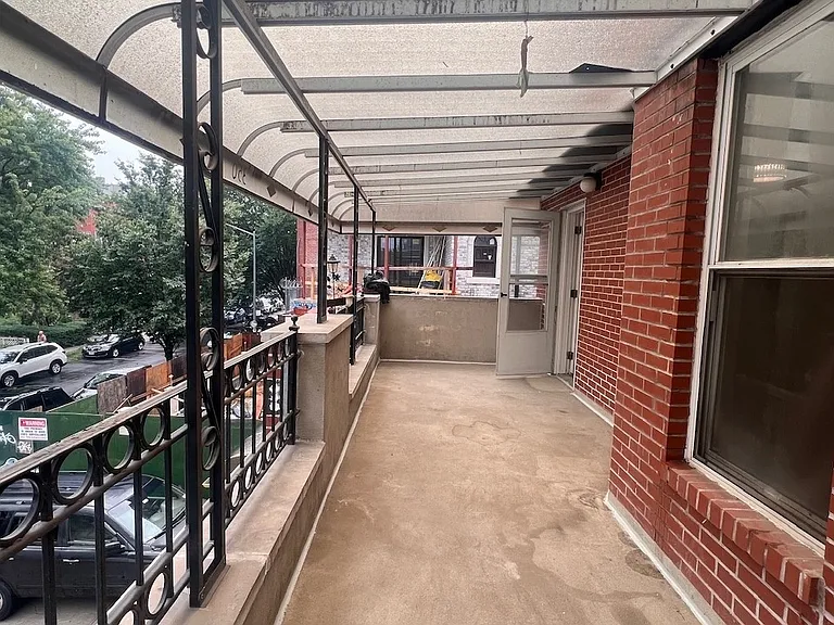 350 E 5th St #2 — Photo 13