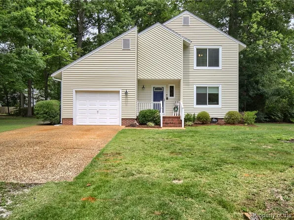 305 Penrith Xing, Yorktown, VA 23692