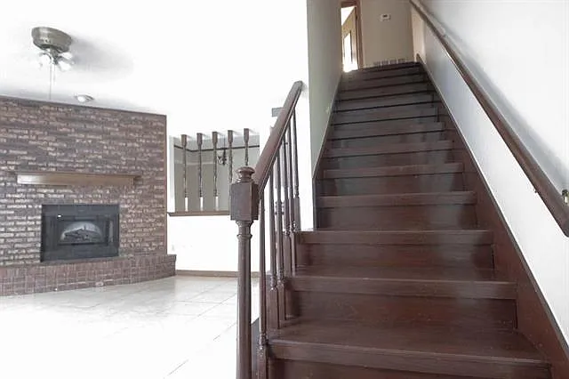 2463 Idaho Ave — Photo 16
