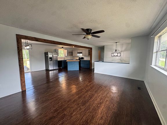 4th image of 213 Morris Dr