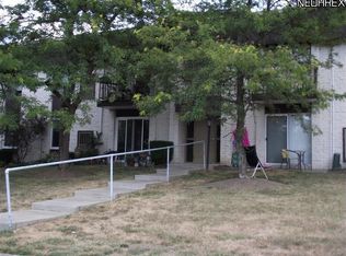 8481 N Akins Rd #D1, North Royalton, OH 44133