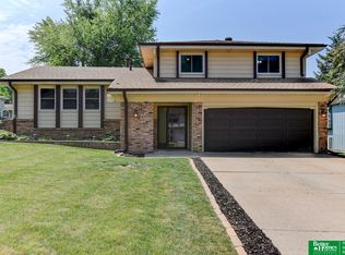 11683 Meredith Ave, Omaha, NE 68164