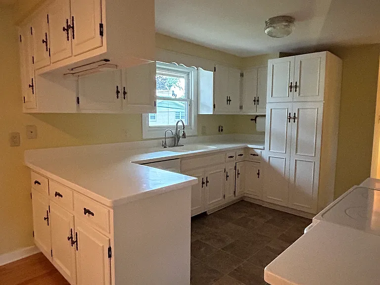 503 Ann Ct — Photo 10