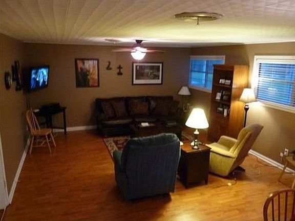 5th image of 3909 Jande St