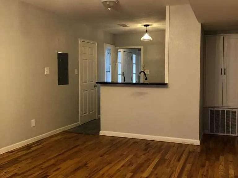 1431 Lipscomb — Photo 18