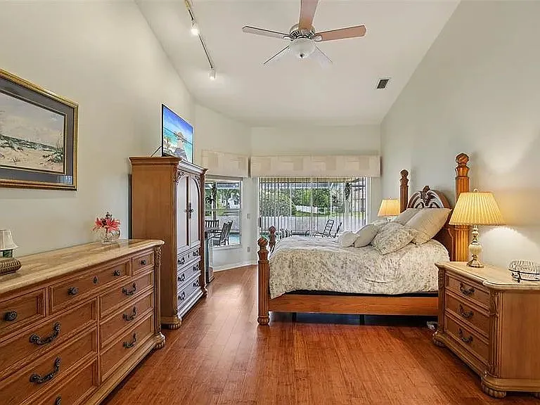 3158 Shoreline Dr — Photo 17