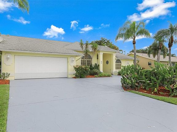 3rd image of 615 SW 56th St