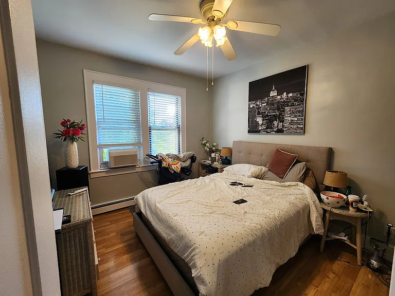 611 W Blancke St #5 — Photo 3