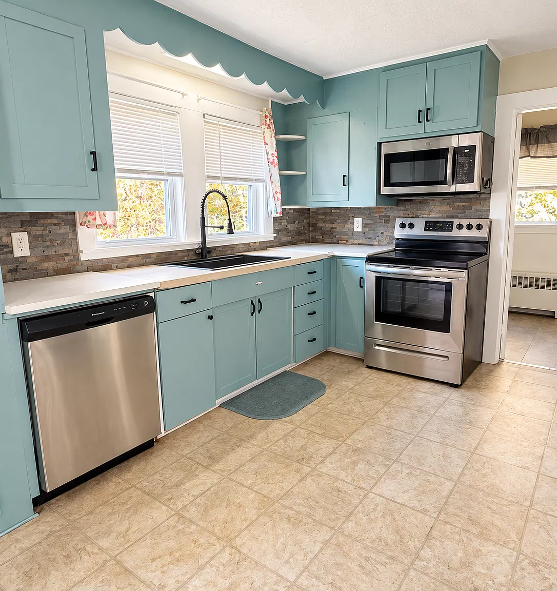 2 bed, 996 sqft, $2,350 — Photo 2