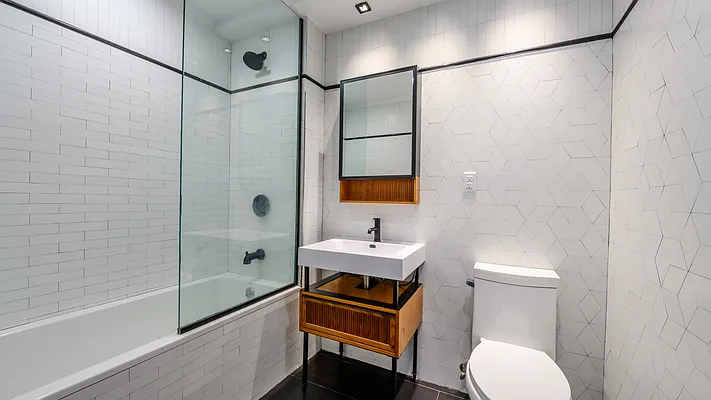 Rented by Nooklyn NYC LLC | media 106