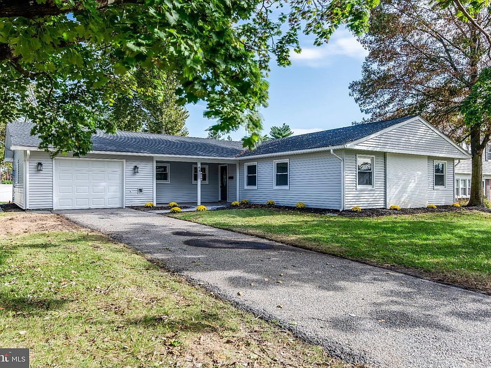 1st image of 64 Twisting Ln