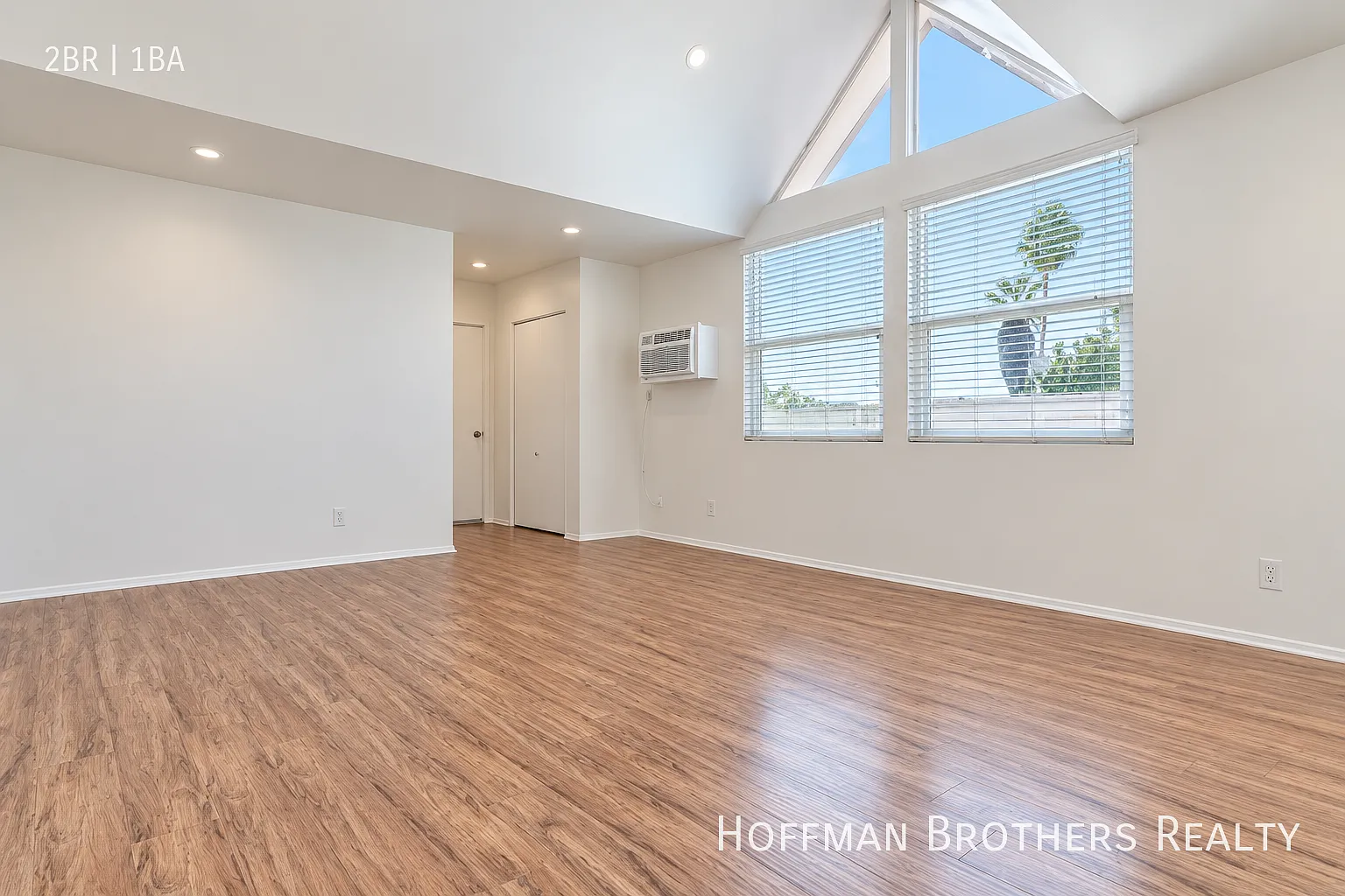Classic 2-Bedroom Apartment With Hardwood Floors & Generous Living Space!! — Photo 1