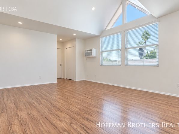 1439 S Point View St APT 5