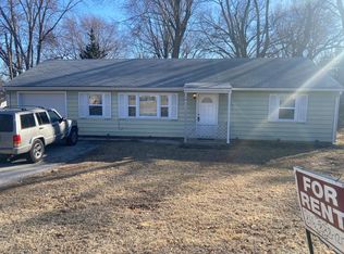 1015 Elizabeth St, Liberty, MO 64068