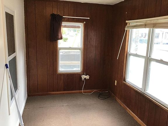 2nd image of 21524 SE 65th Ave