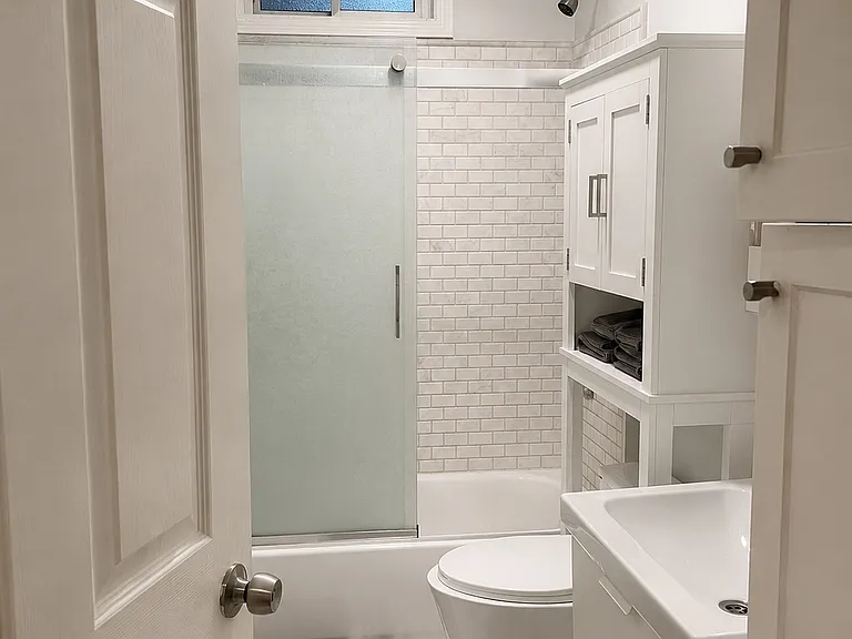 209 Clinton St #A — Photo 13