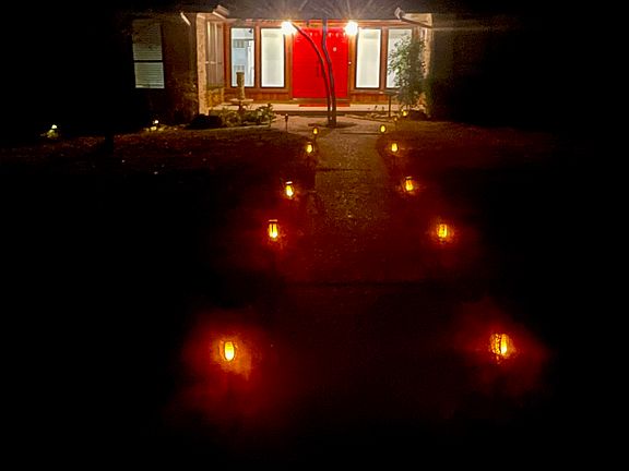 3rd image of 2101 Chaparral Rd