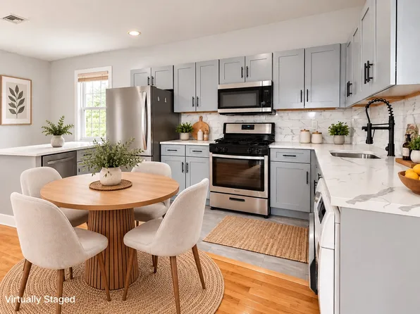 76 Pamrapo Ave #3, Jersey City, NJ 07305
