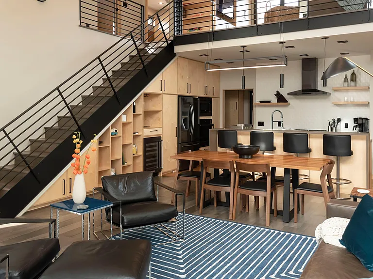 625 E Aspen Ave — Photo 1