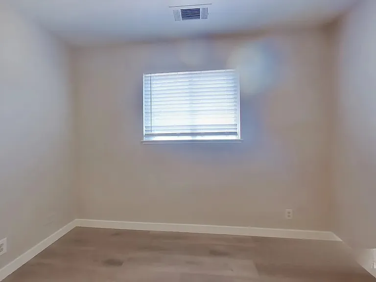 241 Benjamin Ave — Photo 6