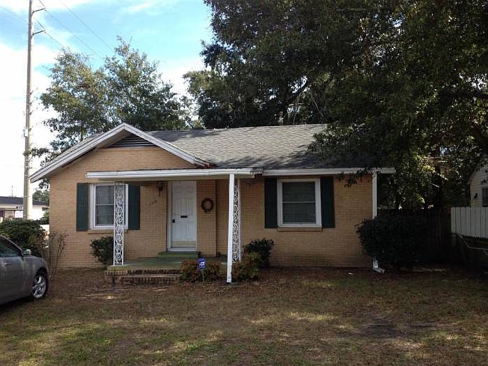 1st image of 190 White Ave