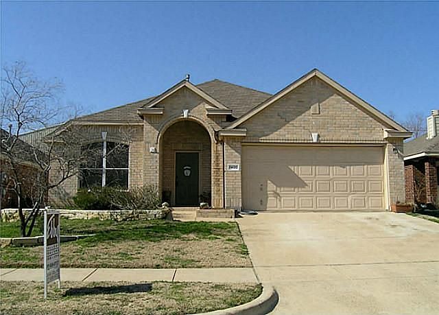1st image of 7400 Cresswell Dr
